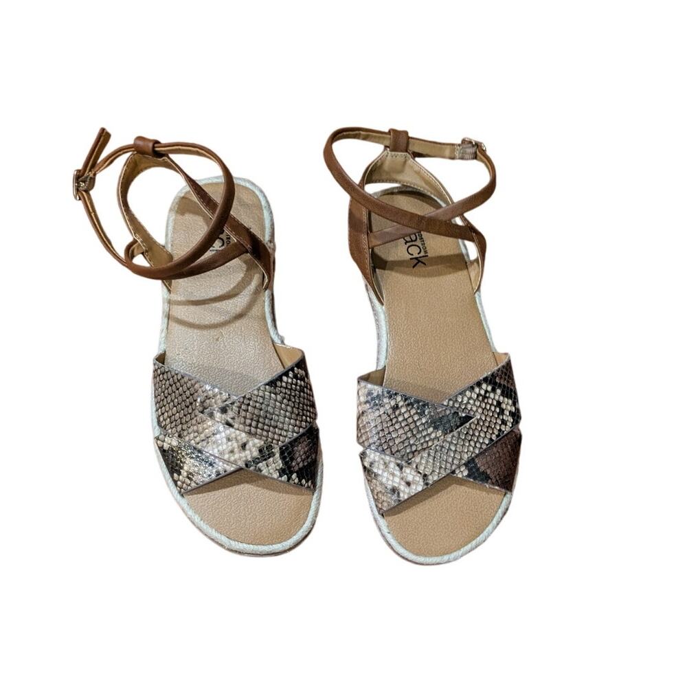 Nordstrom Rack Tan Snake Sandal Size 4.5
